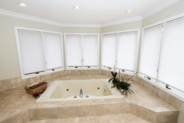 933 Doral Drive, Bartlett, IL 60103