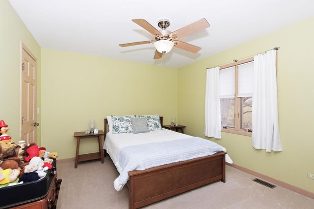 933 Doral Drive, Bartlett, IL 60103