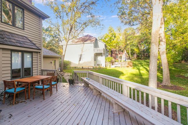 933 Doral Drive, Bartlett, IL 60103