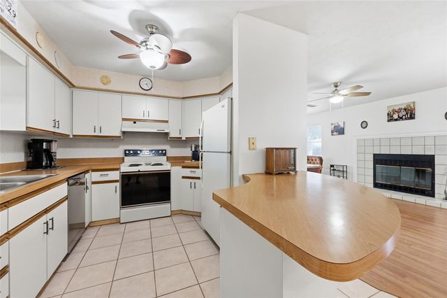 9028 NW 37TH CIRCLE, Gainesville, FL 32653