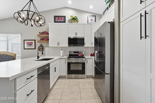 8946 E MINNESOTA Avenue, Sun Lakes, AZ 85248