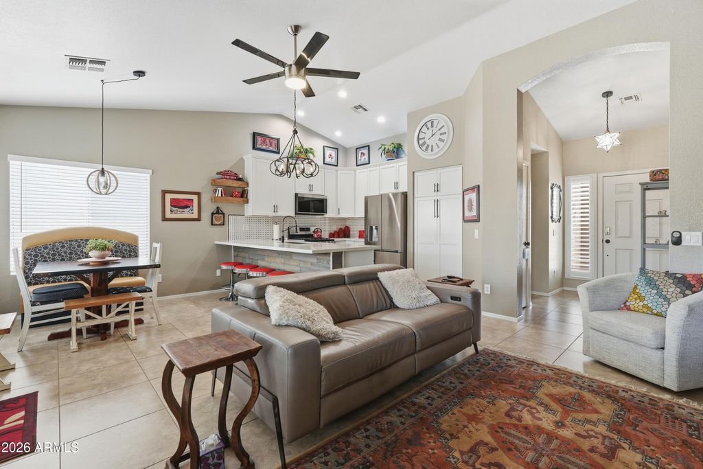 Image 35 of property listing at 8946 E MINNESOTA Avenue, Sun Lakes, AZ 85248