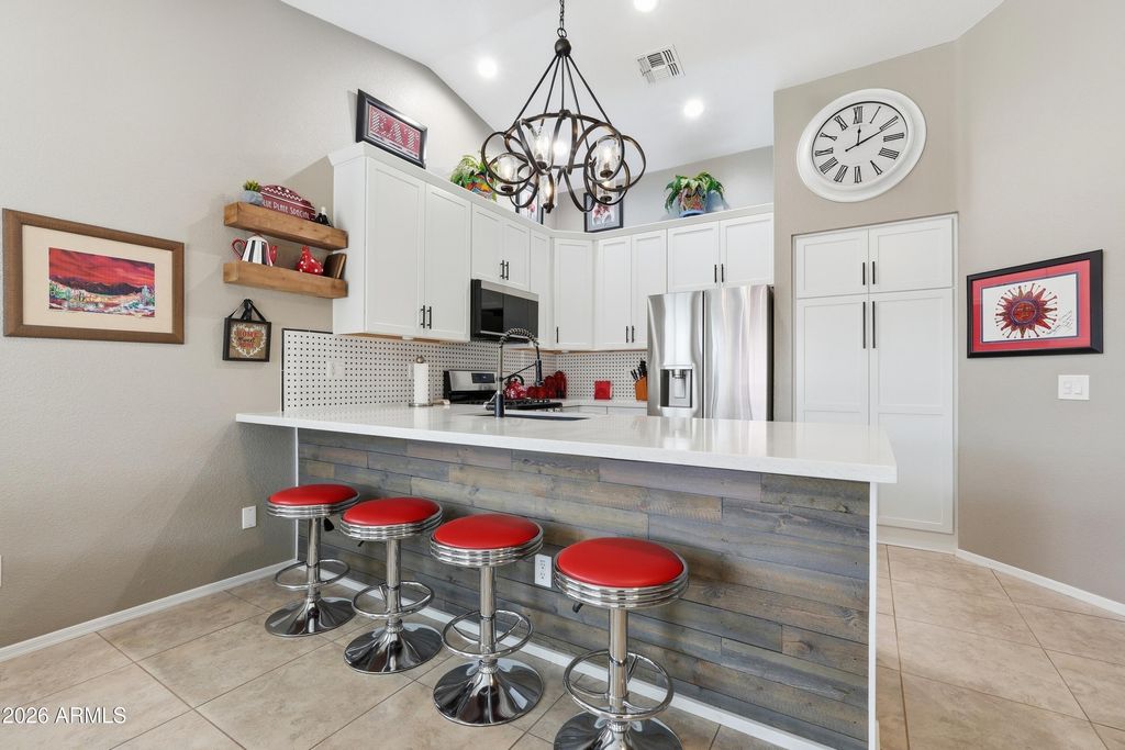 Image 6 of property listing at 8946 E MINNESOTA Avenue, Sun Lakes, AZ 85248