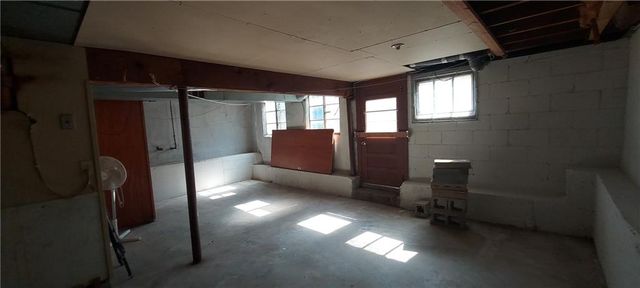 4905 Oakland Avenue, Kansas City, KS 66102