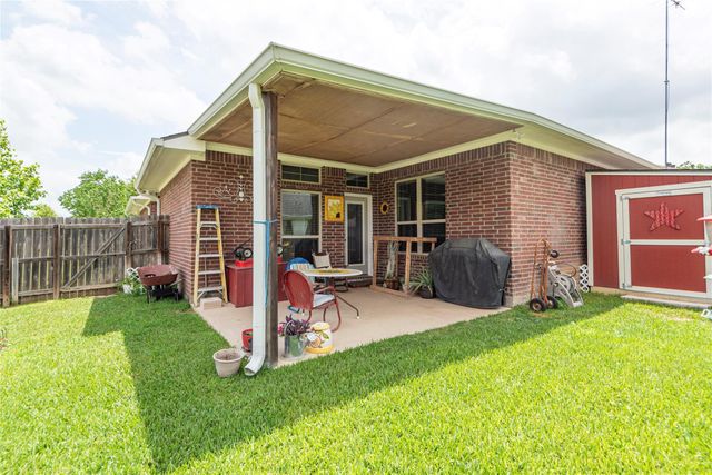 2200 Infield Court, Brenham, TX 77833