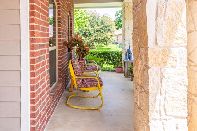 2200 Infield Court, Brenham, TX 77833