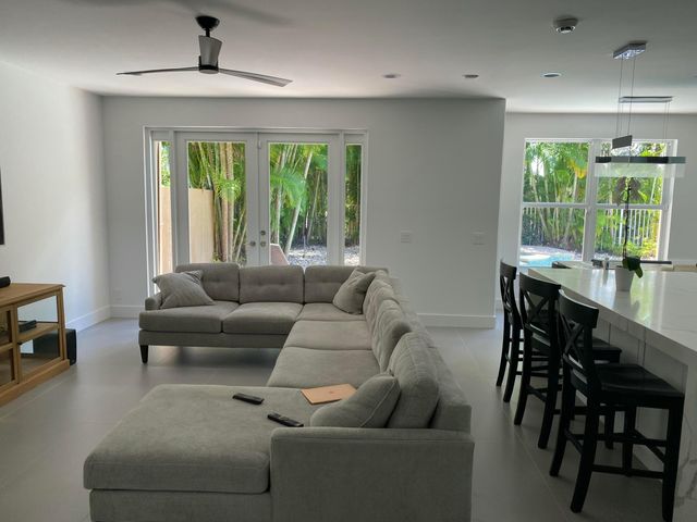 4883 N Classical Boulevard, Delray Beach, FL 33445