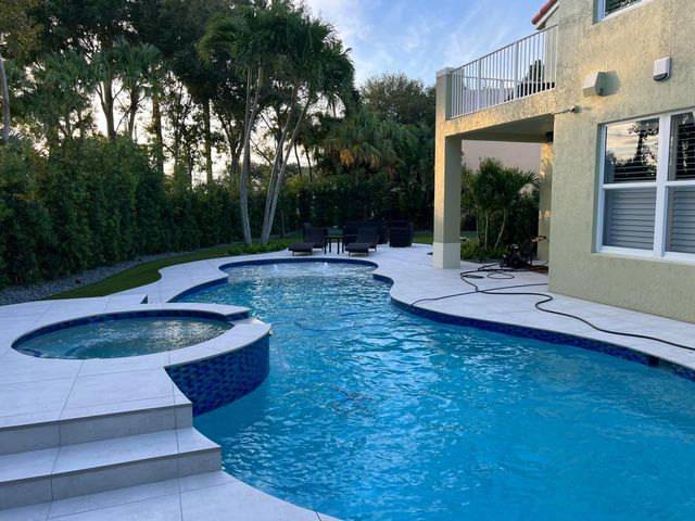 4883 N Classical Boulevard, Delray Beach, FL 33445