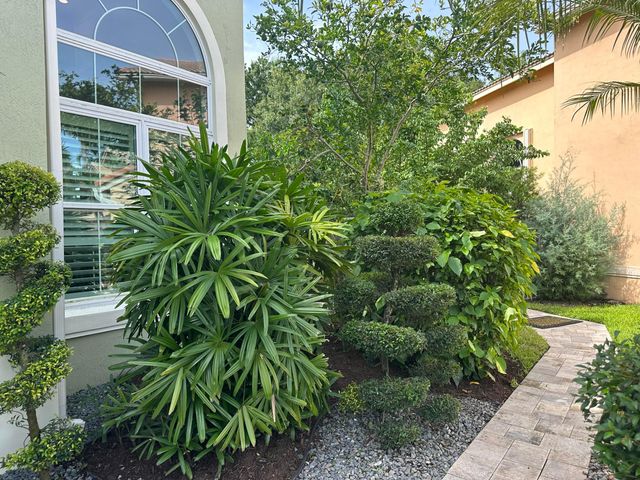 4883 N Classical Boulevard, Delray Beach, FL 33445