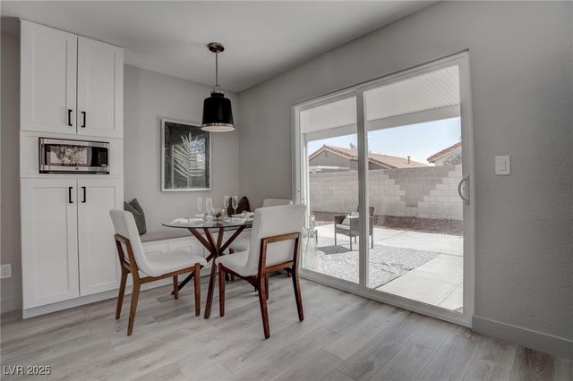 657 Thousand Oaks Drive, Las Vegas, NV 89123