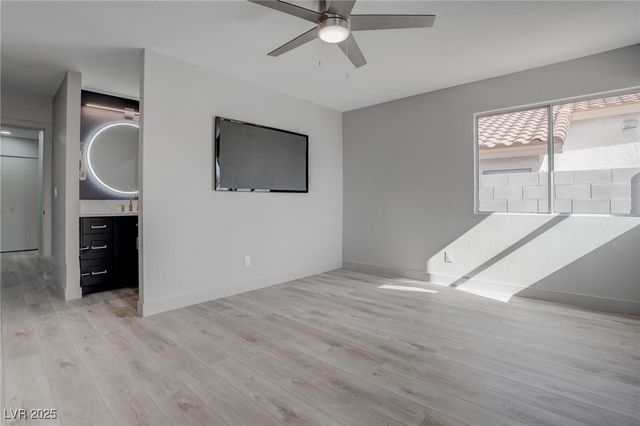 657 Thousand Oaks Drive, Las Vegas, NV 89123