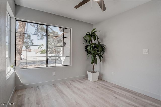 657 Thousand Oaks Drive, Las Vegas, NV 89123