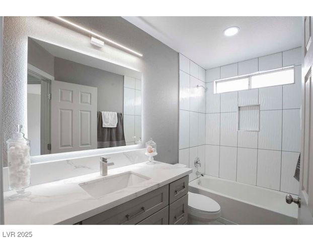 657 Thousand Oaks Drive, Las Vegas, NV 89123