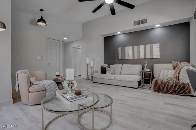 657 Thousand Oaks Drive, Las Vegas, NV 89123