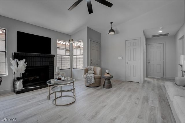 657 Thousand Oaks Drive, Las Vegas, NV 89123