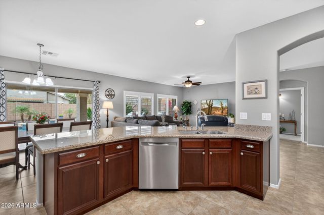 2940 E Eleana Lane, Gilbert, AZ 85298