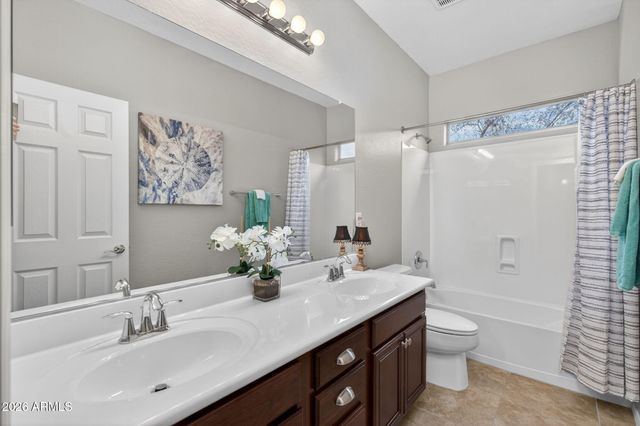 2940 E Eleana Lane, Gilbert, AZ 85298