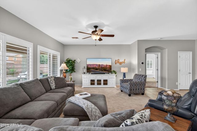 2940 E Eleana Lane, Gilbert, AZ 85298