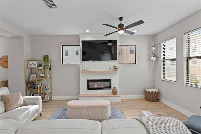 2560 12TH TERRACE N, St Petersburg, FL 33713