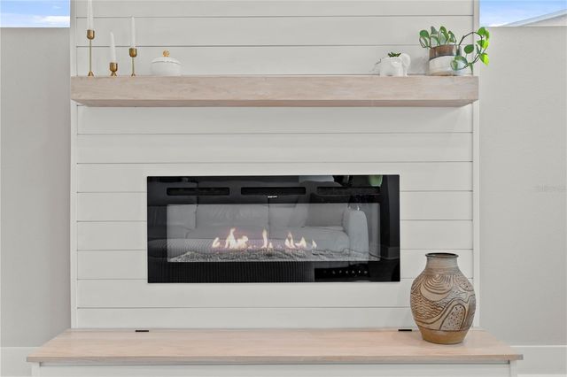 2560 12TH TERRACE N, St Petersburg, FL 33713