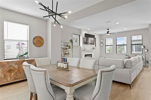 2560 12TH TERRACE N, St Petersburg, FL 33713