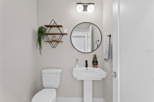 2560 12TH TERRACE N, St Petersburg, FL 33713