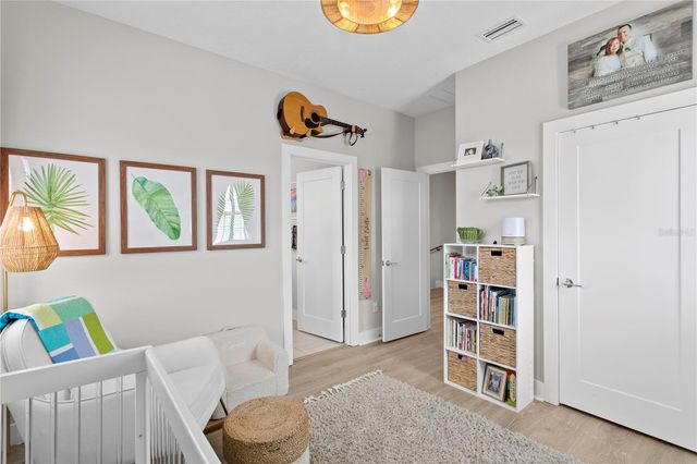 2560 12TH TERRACE N, St Petersburg, FL 33713