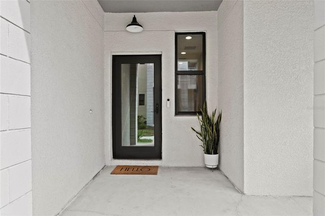 2560 12TH TERRACE N, St Petersburg, FL 33713