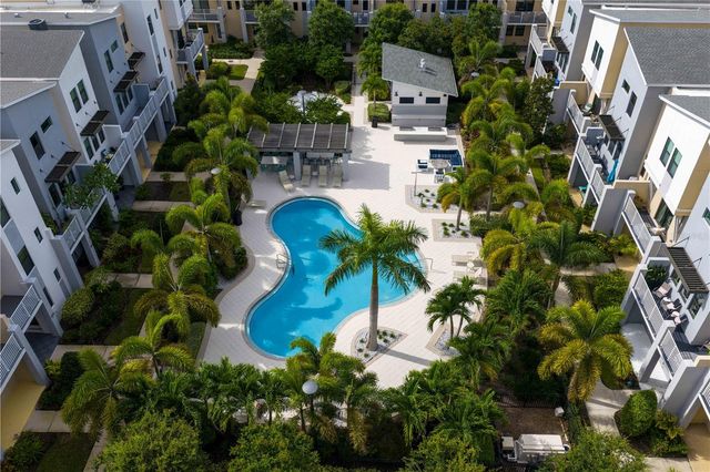 2560 12TH TERRACE N, St Petersburg, FL 33713