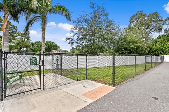 2560 12TH TERRACE N, St Petersburg, FL 33713