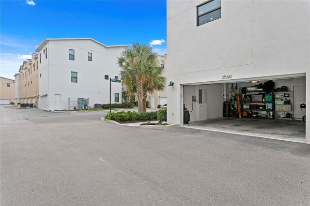 2560 12TH TERRACE N, St Petersburg, FL 33713