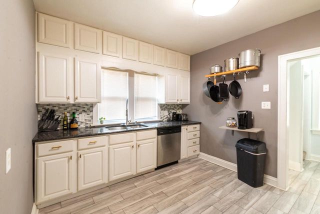 7404 23rd AVENUE, Kenosha, WI 53143