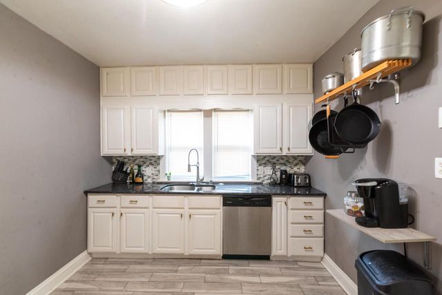 7404 23rd AVENUE, Kenosha, WI 53143