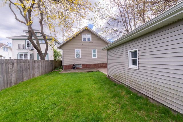 7404 23rd AVENUE, Kenosha, WI 53143