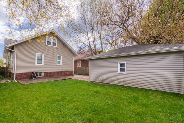 7404 23rd AVENUE, Kenosha, WI 53143