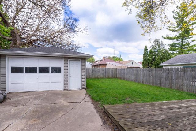 7404 23rd AVENUE, Kenosha, WI 53143