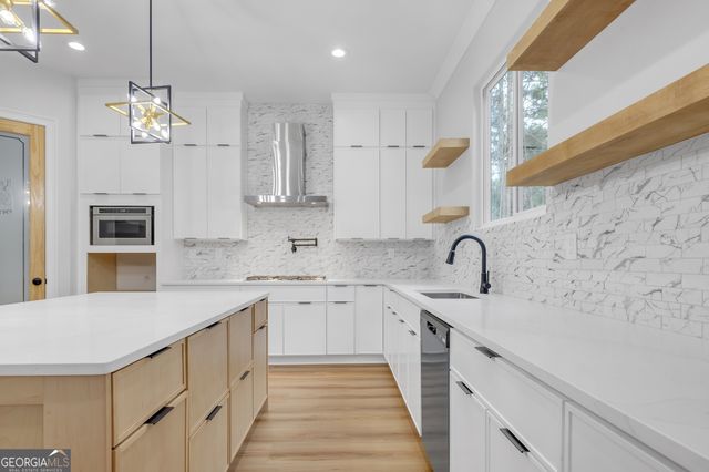 225 Valerie Circle, South Fulton, GA 30349