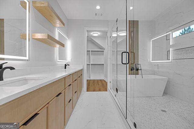 225 Valerie Circle, South Fulton, GA 30349