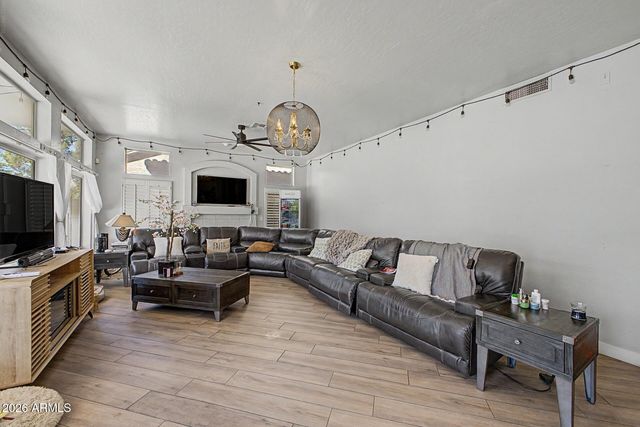 7496 S HAZELTON Lane, Tempe, AZ 85283