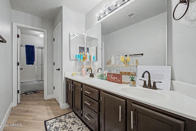 7496 S HAZELTON Lane, Tempe, AZ 85283