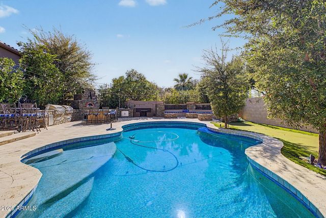 7496 S HAZELTON Lane, Tempe, AZ 85283