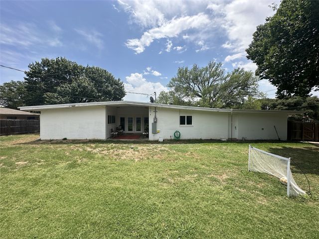 5736 Wedgmont Circle N, Fort Worth, TX 76133