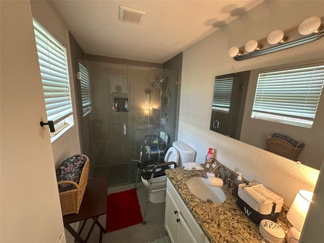 5736 Wedgmont Circle N, Fort Worth, TX 76133