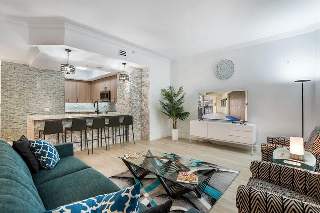 2609 NE 14th Avenue 114, Wilton Manors, FL 33334