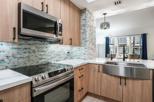 2609 NE 14th Avenue 114, Wilton Manors, FL 33334
