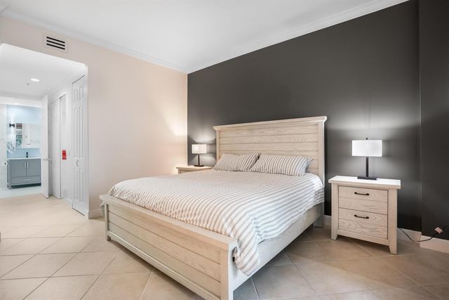 2609 NE 14th Avenue 114, Wilton Manors, FL 33334
