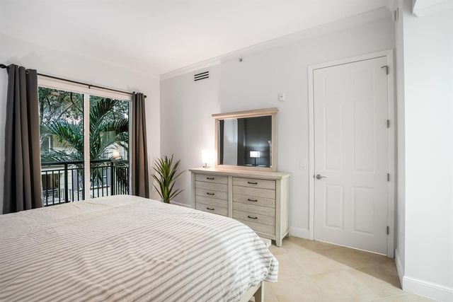 2609 NE 14th Avenue 114, Wilton Manors, FL 33334