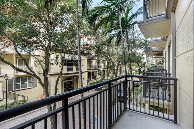 2609 NE 14th Avenue 114, Wilton Manors, FL 33334