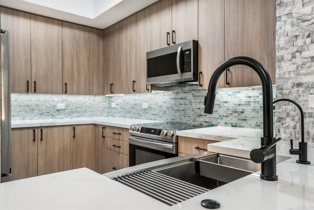 2609 NE 14th Avenue 114, Wilton Manors, FL 33334
