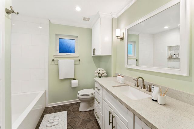 10134 Hanka Drive, Houston, TX 77043